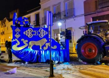 Una mujer muere tras ser arrollada por una carroza en la cabalgata de Reyes de Marchena (Sevilla)