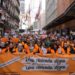 La marea naranja toma las calles de Madrid para exigir soluciones a Ayuso