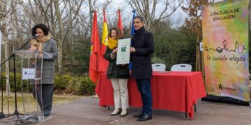 El IES Francisca de Pedraza “adopta” el Pasillo Verde del Camarmilla