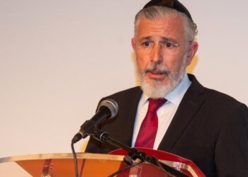 Emotivo acto conmemorativo del Día Internacional en memoria de las víctimas del Holocausto en Alcalá