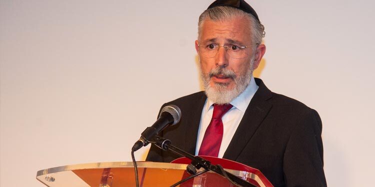 Emotivo acto conmemorativo del Día Internacional en memoria de las víctimas del Holocausto en Alcalá