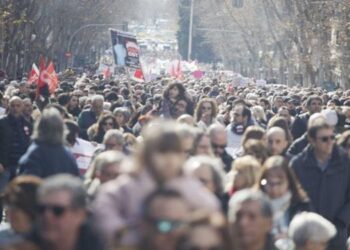 Los madrileños salen a la calle para defender la sanidad pública