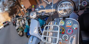 Alcalá acogió el Encuentro Nacional de Clubes de Vespas