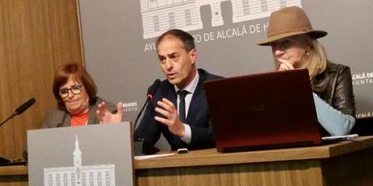 Lezcano: «Alcalá tiene el potencial para celebrar grandes eventos en un futuro centro de congresos»
