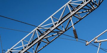 Un menor de 15 años muere electrocutado al tocar una catenaria en unas instalaciones de Adif en Vicálvaro