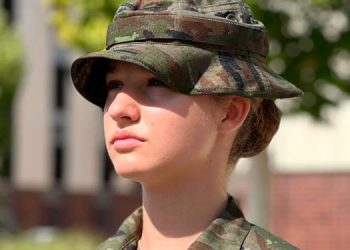 La Cadete Borbón pasa su primer día en la Academia General Militar de Zaragoza