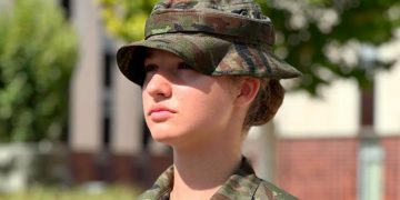 La Cadete Borbón pasa su primer día en la Academia General Militar de Zaragoza