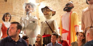 Abierta al público la exposición de los Gigantes y Cabezudos y los Pequeñantes que desfilan en pasacalles durante las Ferias