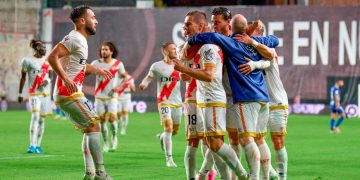 El Rayo consigue su primera victoria en casa en medio de una gran tormenta