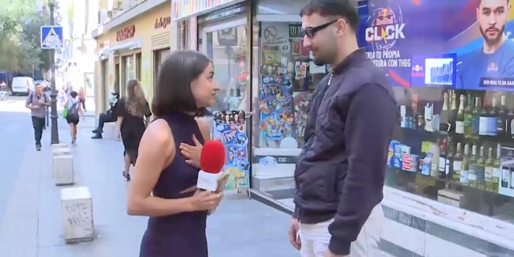 Una reportera de Cuatro sufre una agresión sexual en directo mientras cubría una noticia
