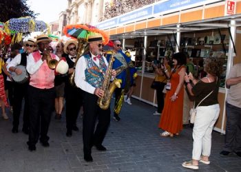 Abierta la XXXVII Feria del Libro Antiguo y de Ocasión de Alcalá de Henares