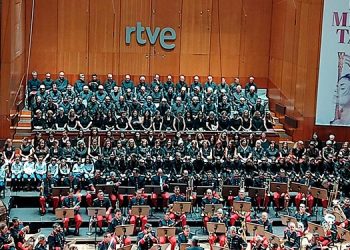 El Orfeón Complutense actúa en el Teatro Monumental de Madrid interpretando «Carmina Burana» de Carl Orff