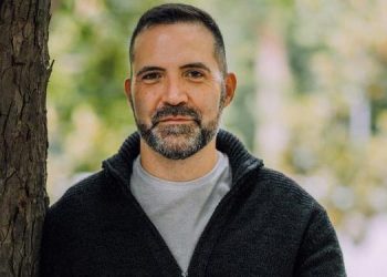 El escritor Pedro Mañas, ganador del Premio Cervantes Chico