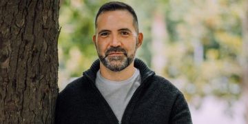 El escritor Pedro Mañas, ganador del Premio Cervantes Chico