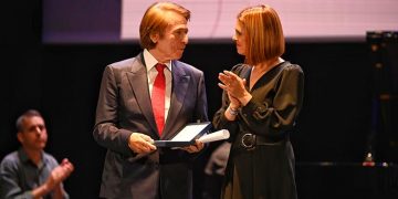 Raphael recoge el Premio de las Artes y las Letras de los Premios Ciudad de Alcalá 2023