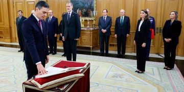 Pedro Sánchez promete ante el rey y la Constitución su cargo de presidente del Gobierno