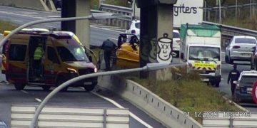 Un helicóptero se estrella en la M40 después de participar en una exhibición en Ifema