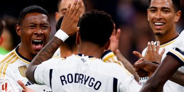 Cómoda victoria del Madrid ante el Granada para mantener su estatus de colíder