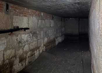 Hallado el refugio antiaéreo de la Guerra Civil ubicado bajo la Plaza de Cervantes