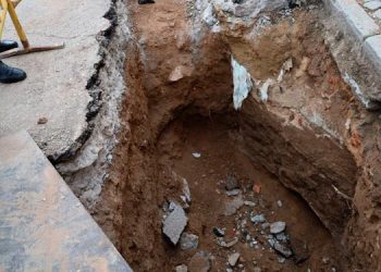 Hallados restos de la antigua muralla del siglo XIV junto a la Puerta de Madrid