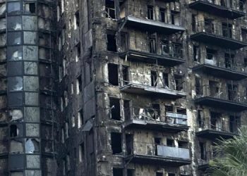 El incendio de Valencia deja al menos seis fallecidos, 15 heridos y 14 desaparecidos