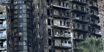 El incendio de Valencia deja al menos seis fallecidos, 15 heridos y 14 desaparecidos