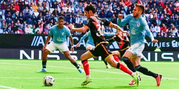 Celta y Rayo empatan a cero en Balaídos  y mantienen el duelo por la permanencia