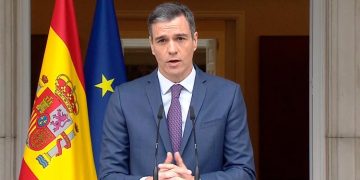 Sánchez anuncia su continuidad al frente del gobierno y llama a la mayoría social a movilizarse