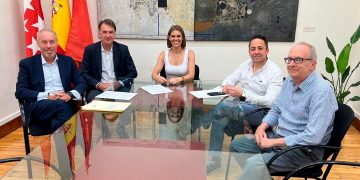 Firma de acuerdo Ayuntamiento Alcalá de Henares y Banco Santander