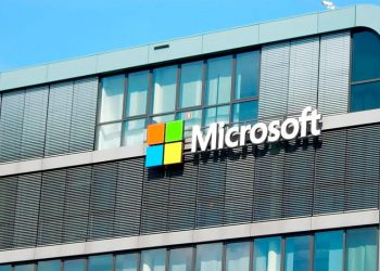 Un fallo en la actualización de CrowdStrike provoca la caída de Microsoft a nivel mundial que ha afectado a los sistemas informáticos de aeropuertos, bancos, hospitales y empresas