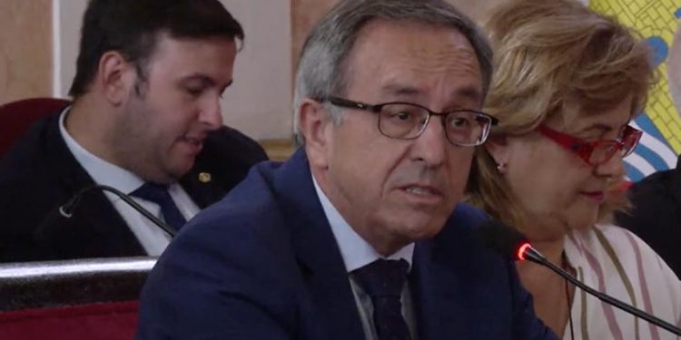 El gobierno municipal vota en contra de la enmienda que exigía a la Comunidad de Madrid cubrir el puesto de médico de urgencias en el Luis Vives