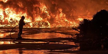 Incendio en una planta de reciclaje en Arganda del Rey