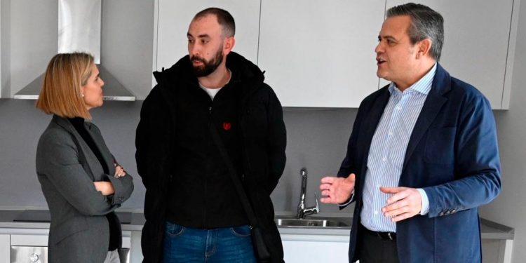 Entrega de las primeras llaves de 154 viviendas del Plan Vive