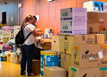 Más de una tonelada de alimentos en la primera mañana de recogida