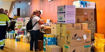 Más de una tonelada de alimentos en la primera mañana de recogida