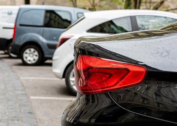 La nueva regulación de la ORA facilitará el aparcamiento prioritario y gratuito para residentes