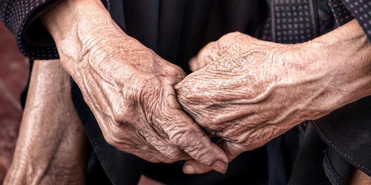 Alcalá de Henares homenajea vecinos centenarios