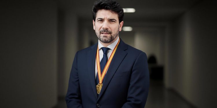 Ricardo Megías recibe la Medalla del Conocimiento Turístico