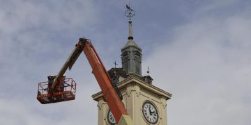 Ayuntamiento Alcalá de Henares nido cigüeña